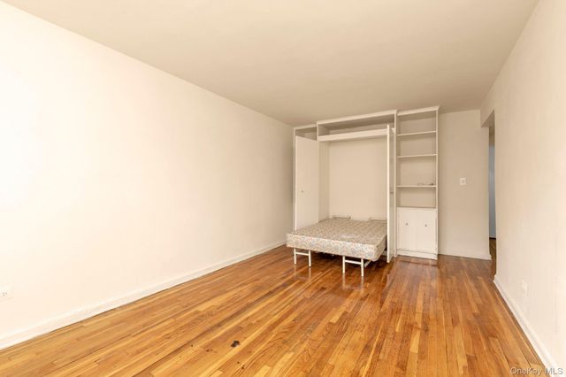 31-85 Crescent Street 2, Astoria, NY 11106