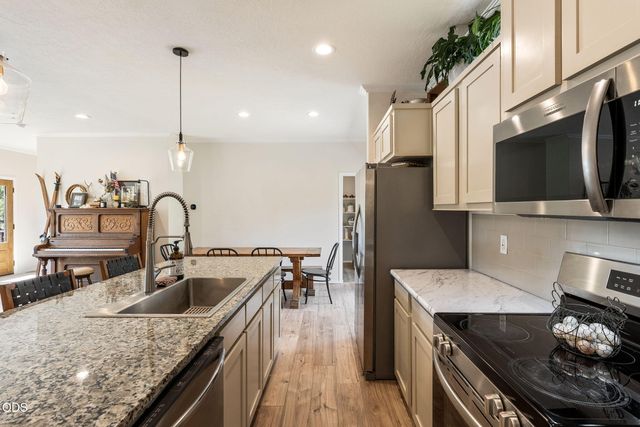 219 Tumbo Drive, Gilchrist, OR 97737