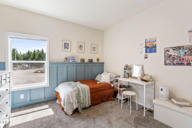 219 Tumbo Drive, Gilchrist, OR 97737