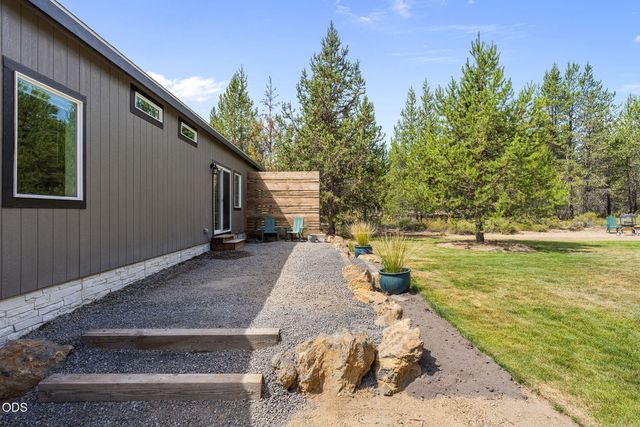 219 Tumbo Drive, Gilchrist, OR 97737