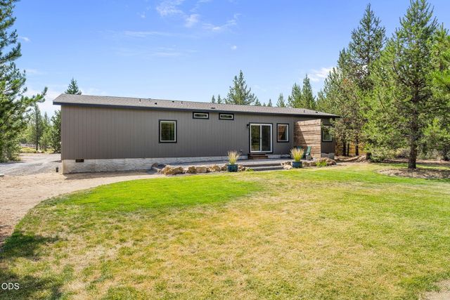 219 Tumbo Drive, Gilchrist, OR 97737