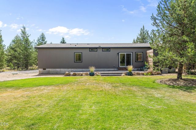 219 Tumbo Drive, Gilchrist, OR 97737