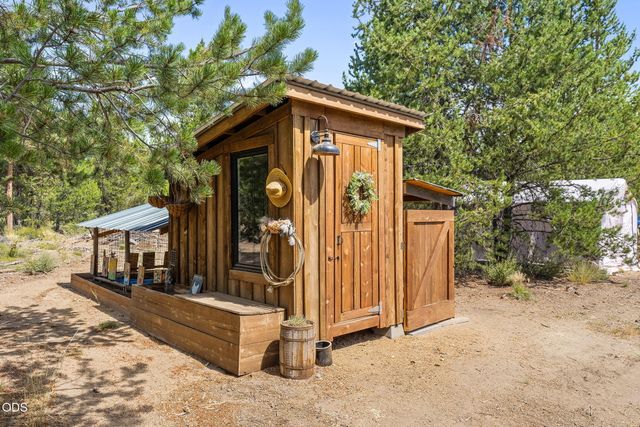 219 Tumbo Drive, Gilchrist, OR 97737