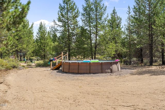 219 Tumbo Drive, Gilchrist, OR 97737