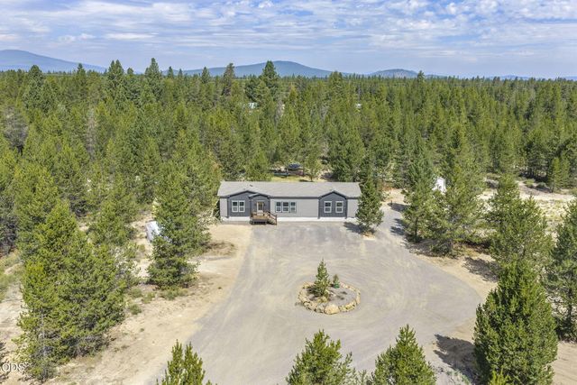 219 Tumbo Drive, Gilchrist, OR 97737