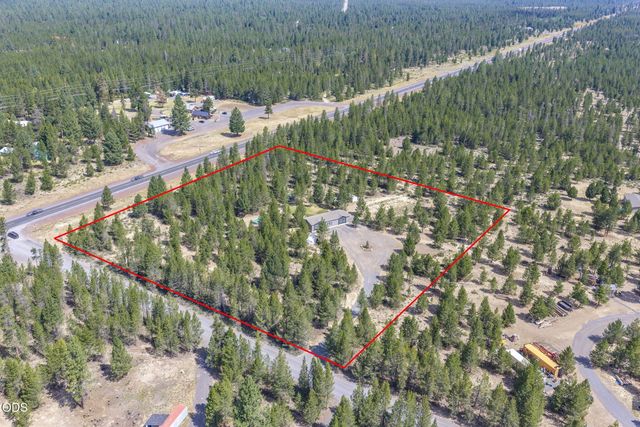 219 Tumbo Drive, Gilchrist, OR 97737
