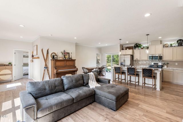 219 Tumbo Drive, Gilchrist, OR 97737