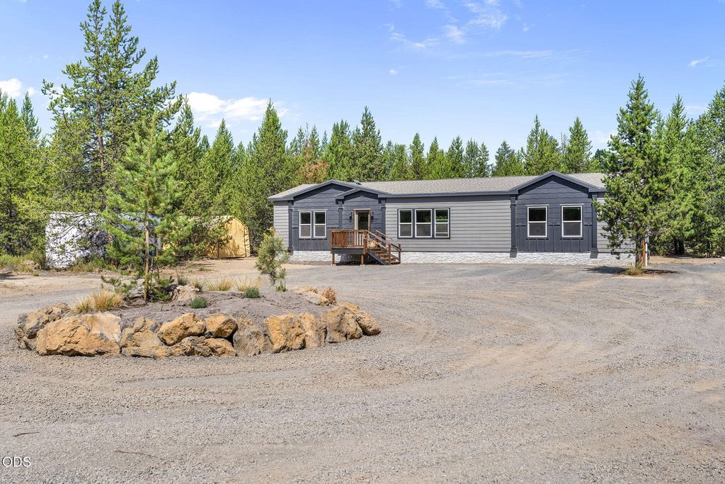 219 Tumbo Drive, Gilchrist, OR 97737