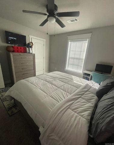 2096 Creekwood Circle, Bauxite, AR 72011
