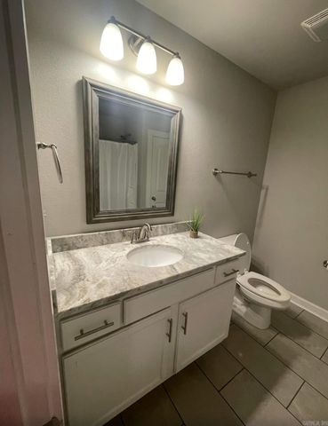 2096 Creekwood Circle, Bauxite, AR 72011