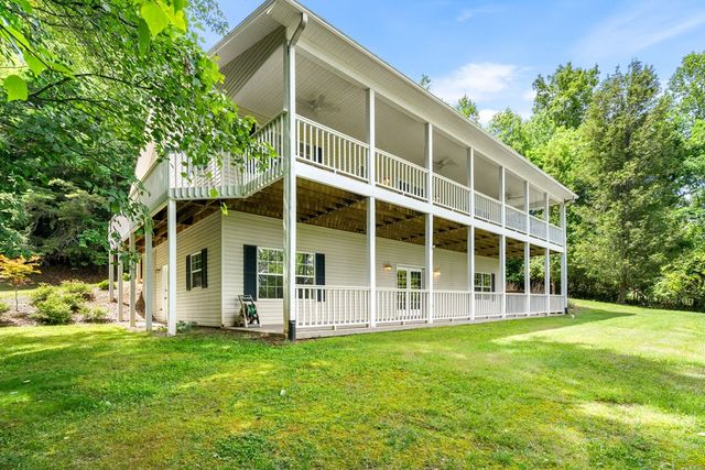 201 Tahlequah Ridge, Hayesville, NC 28904