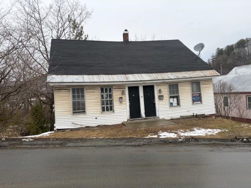 90 Mt Vernon Street, St. Johnsbury, VT 05819