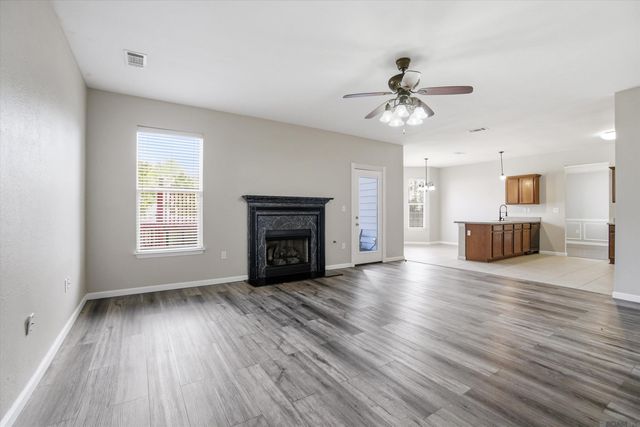 37120 Kathleen Ave, Prairieville, LA 70769