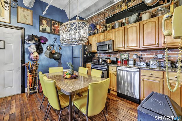 145 Canal Street 117, Shelton, CT 06484