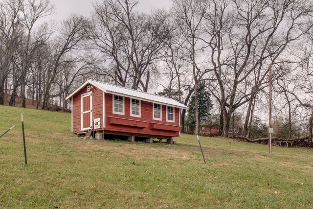4224 Scott Hollow Rd, Culleoka, TN 38451