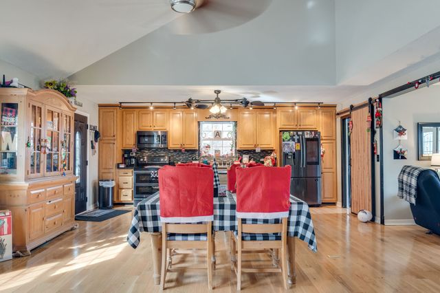 4224 Scott Hollow Rd, Culleoka, TN 38451