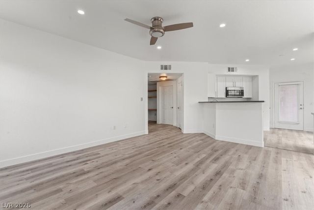 9975 Peace Way 1154, Las Vegas, NV 89147