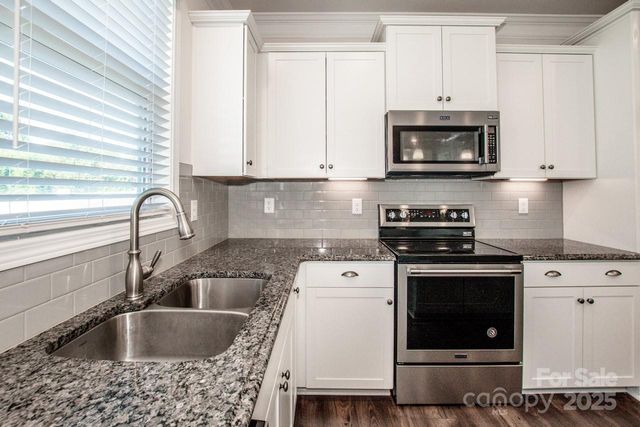 129 Candlelight Way, Mooresville, NC 28115