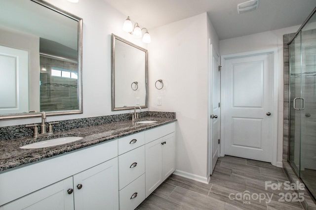 129 Candlelight Way, Mooresville, NC 28115