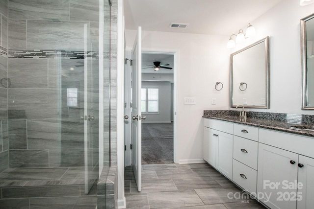 129 Candlelight Way, Mooresville, NC 28115