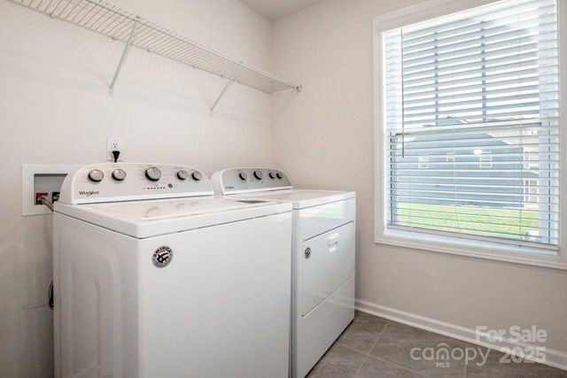 129 Candlelight Way, Mooresville, NC 28115