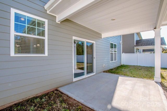 129 Candlelight Way, Mooresville, NC 28115