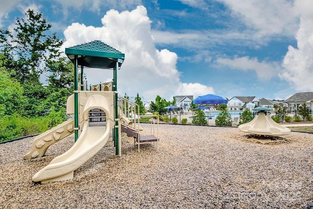 129 Candlelight Way, Mooresville, NC 28115