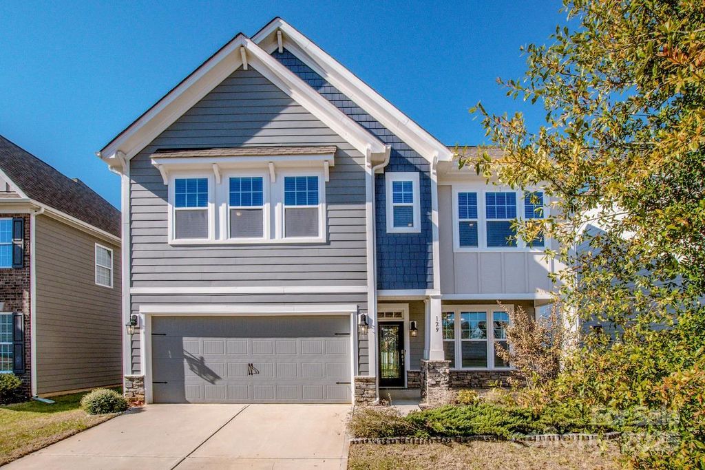 129 Candlelight Way, Mooresville, NC 28115