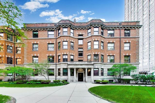 674 W IRVING PARK Road F6, Chicago, IL 60613