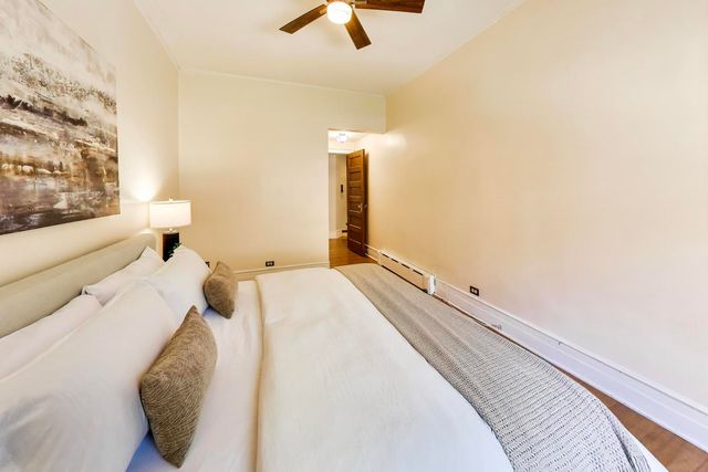 674 W IRVING PARK Road F6, Chicago, IL 60613