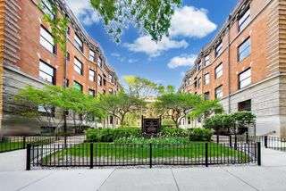 674 W IRVING PARK Road F6, Chicago, IL 60613