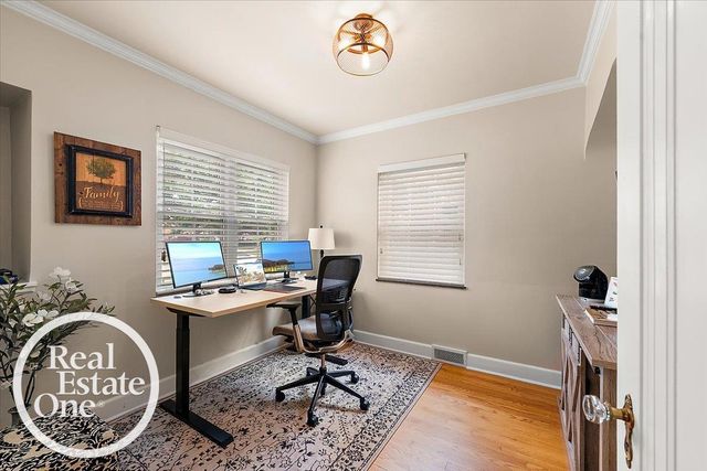 305 Moran Road, Grosse Pointe Farms, MI 48236