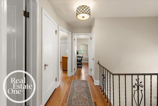 305 Moran Road, Grosse Pointe Farms, MI 48236