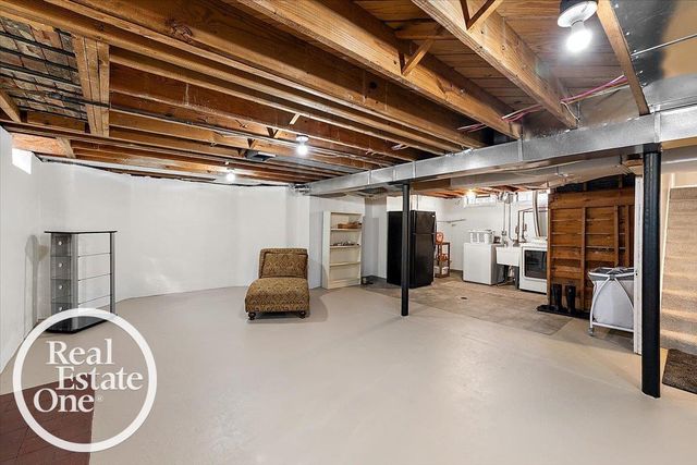 305 Moran Road, Grosse Pointe Farms, MI 48236