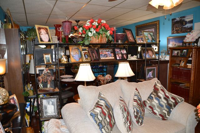 1243 E Thoman Street, Springfield, MO 65803