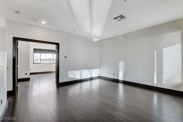 4565 Dean Martin Drive 102, Las Vegas, NV 89103