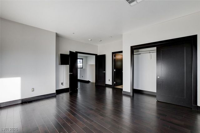 4565 Dean Martin Drive 102, Las Vegas, NV 89103