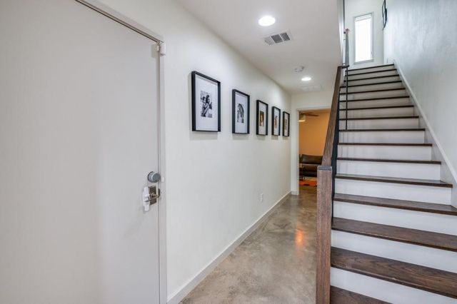 4931 Hornsby Place, Dallas, TX 75204