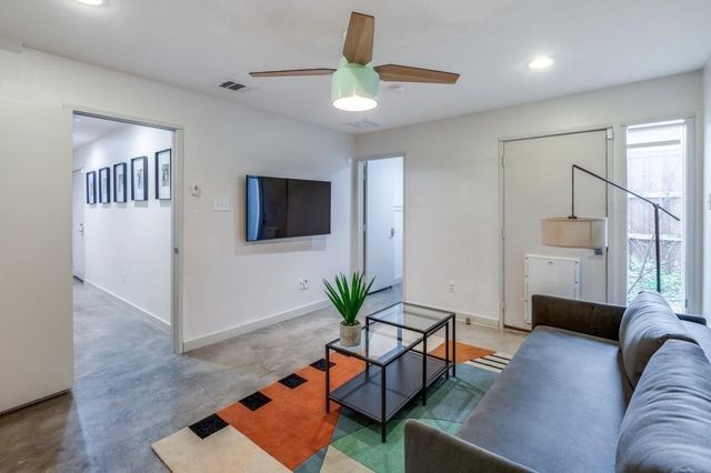 4931 Hornsby Place, Dallas, TX 75204