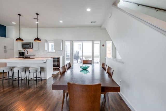 4931 Hornsby Place, Dallas, TX 75204