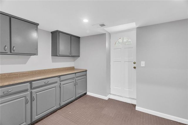 6605 N Edison Avenue, Kansas City, MO 64151