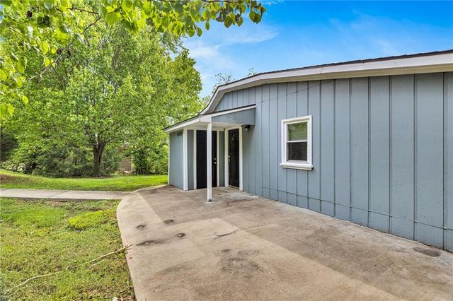 6605 N Edison Avenue, Kansas City, MO 64151
