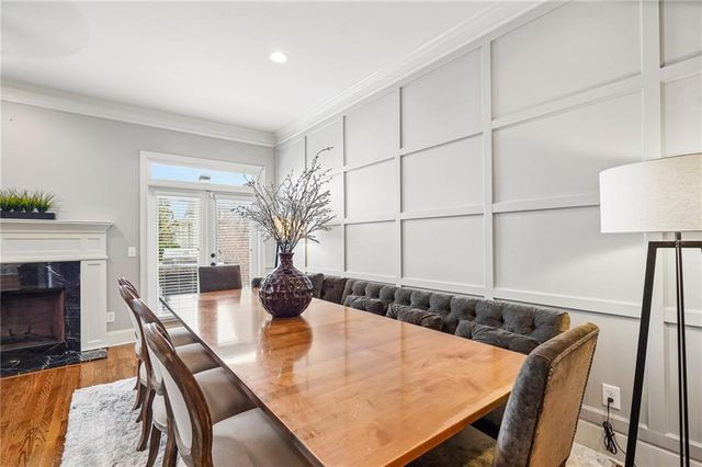 151 W Ridge Way, Roswell, GA 30076