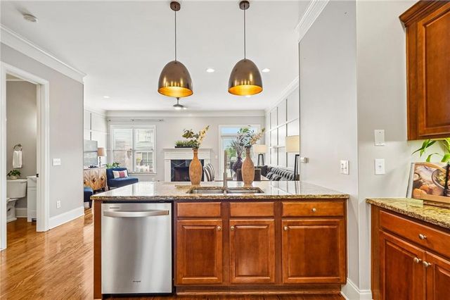 151 W Ridge Way, Roswell, GA 30076