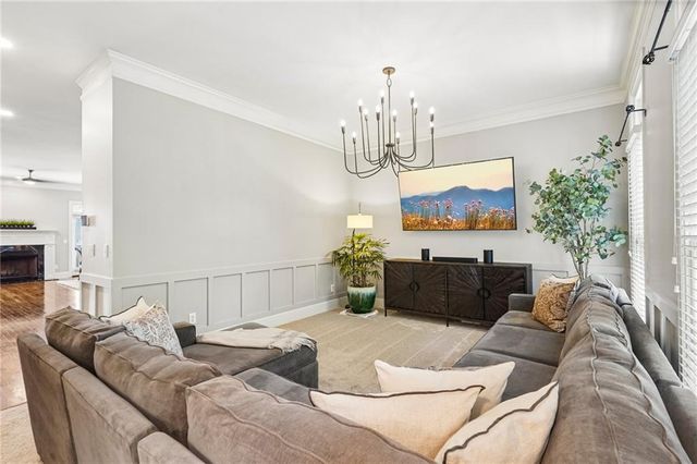 151 W Ridge Way, Roswell, GA 30076
