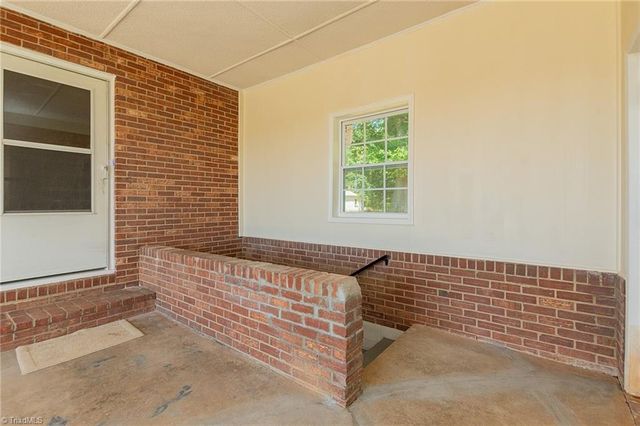 3035 Plantation Road, Winston-salem, NC 27105