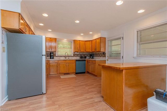 3035 Plantation Road, Winston-salem, NC 27105