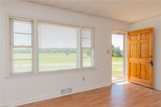 3035 Plantation Road, Winston-salem, NC 27105