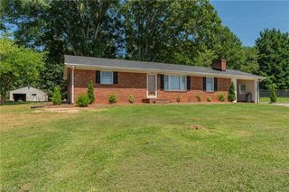 3035 Plantation Road, Winston-salem, NC 27105