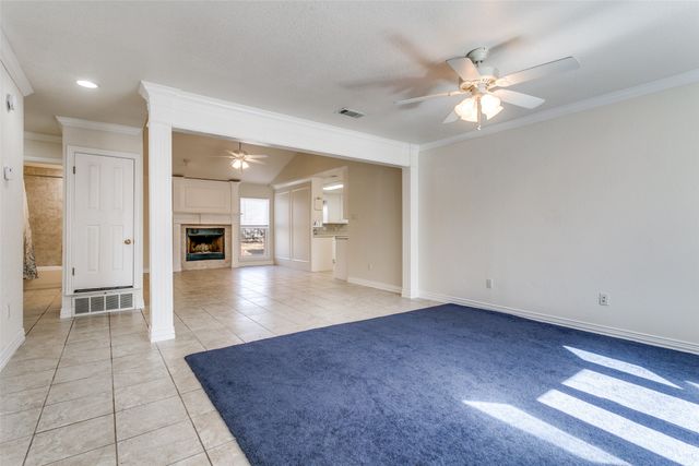 719 Koen Lane, Euless, TX 76040